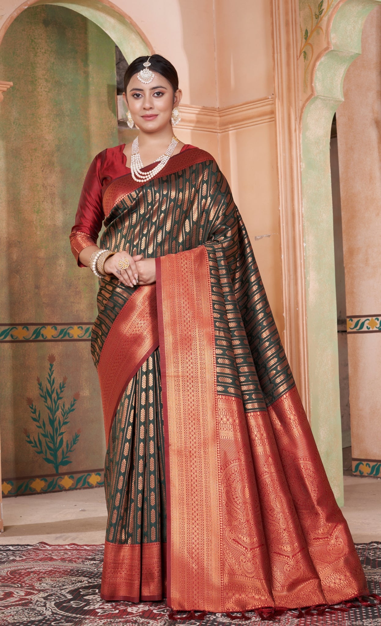 Sanaya Silk Woven Kanjivaram Saree