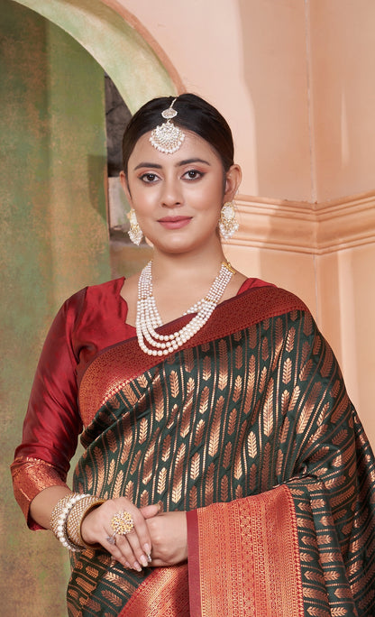 Sanaya Silk Woven Kanjivaram Saree