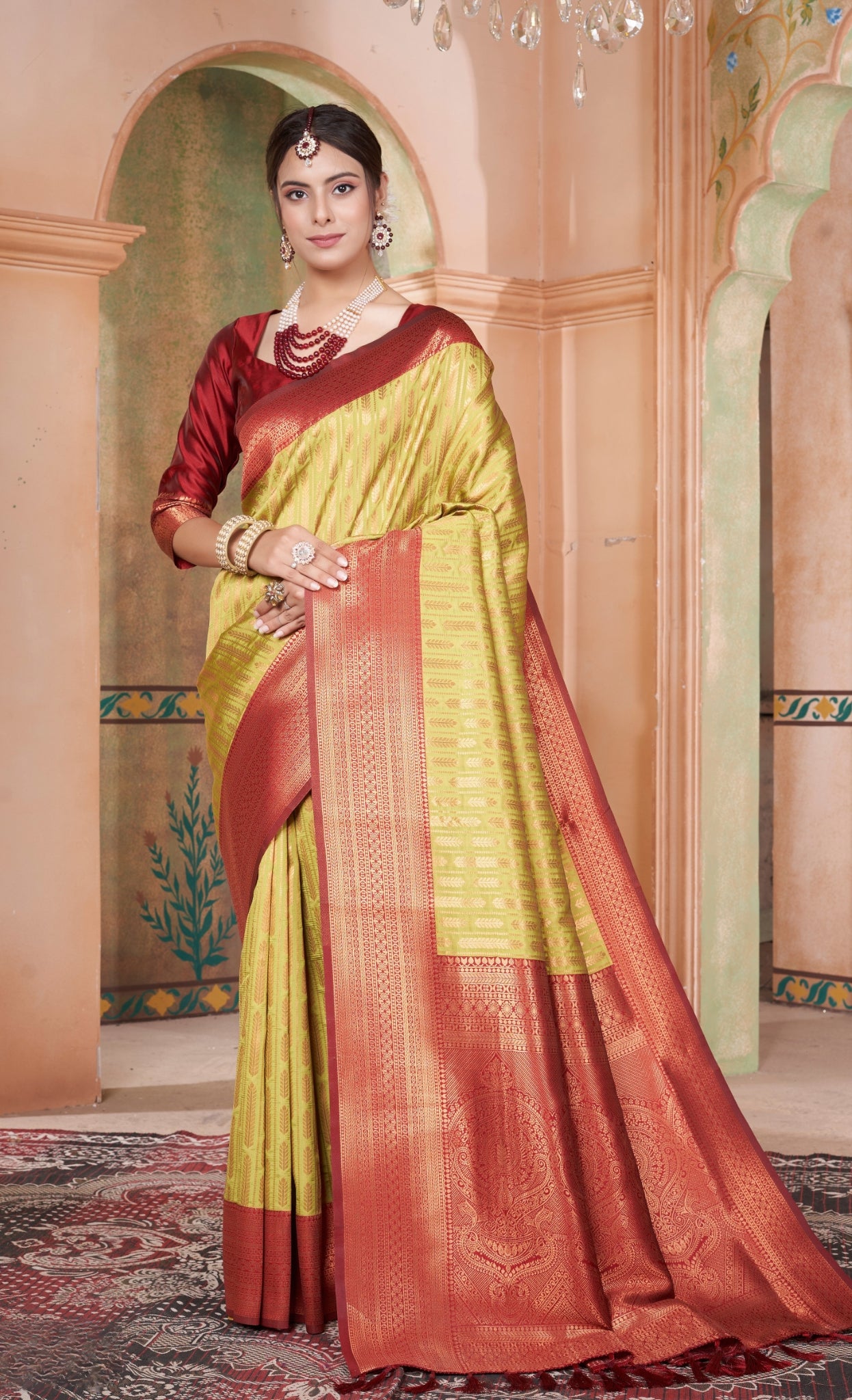 Sanaya Silk Woven Kanjivaram Saree
