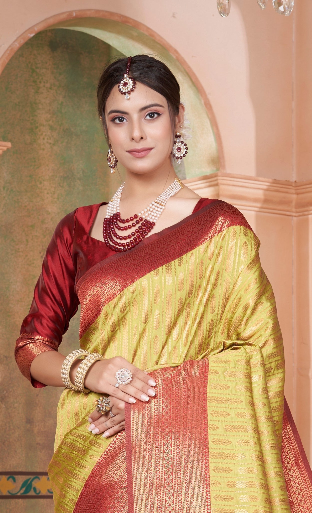 Sanaya Silk Woven Kanjivaram Saree