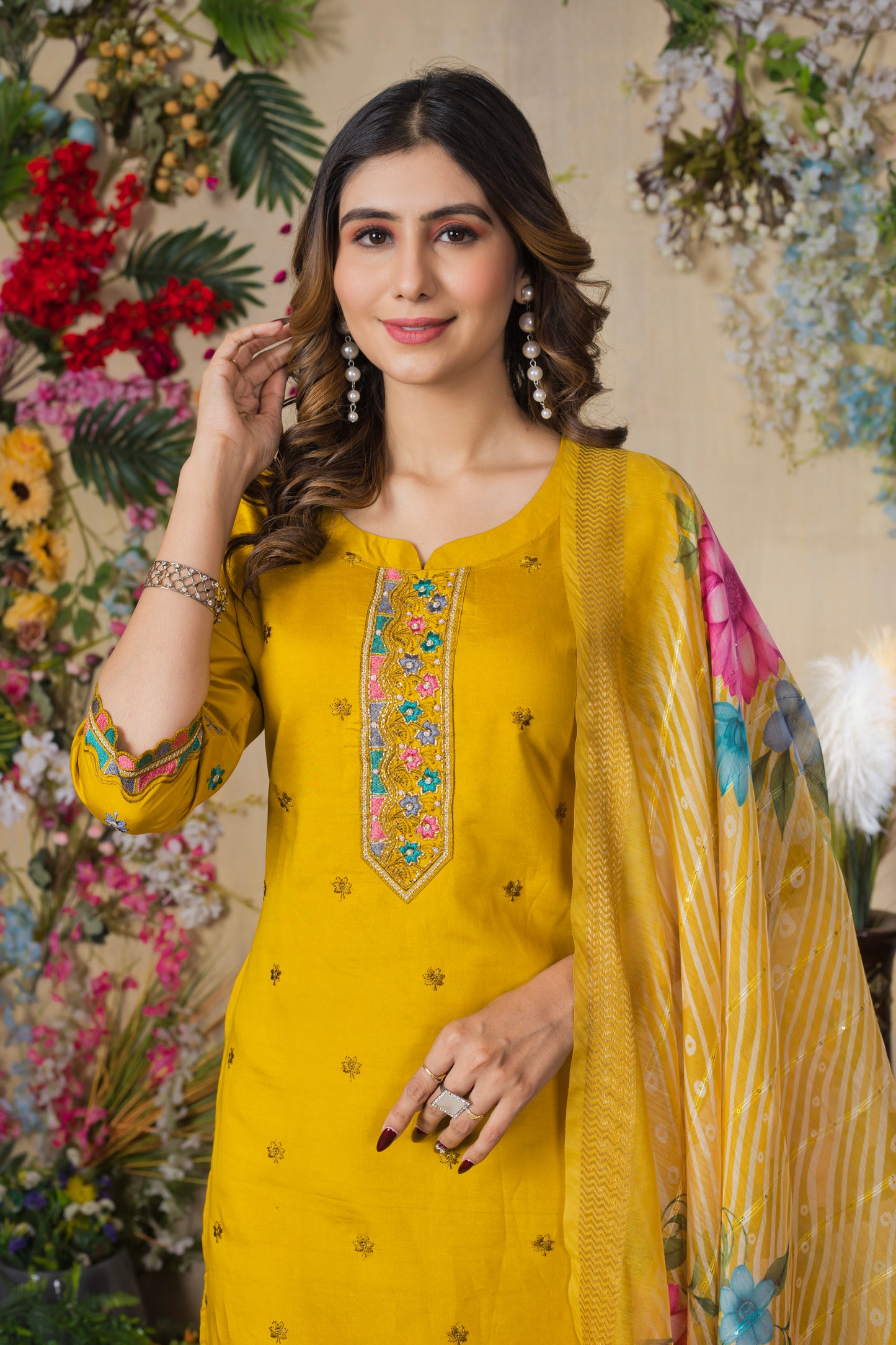 Regal Radiance Straight Kurti Pant Dupatta Set