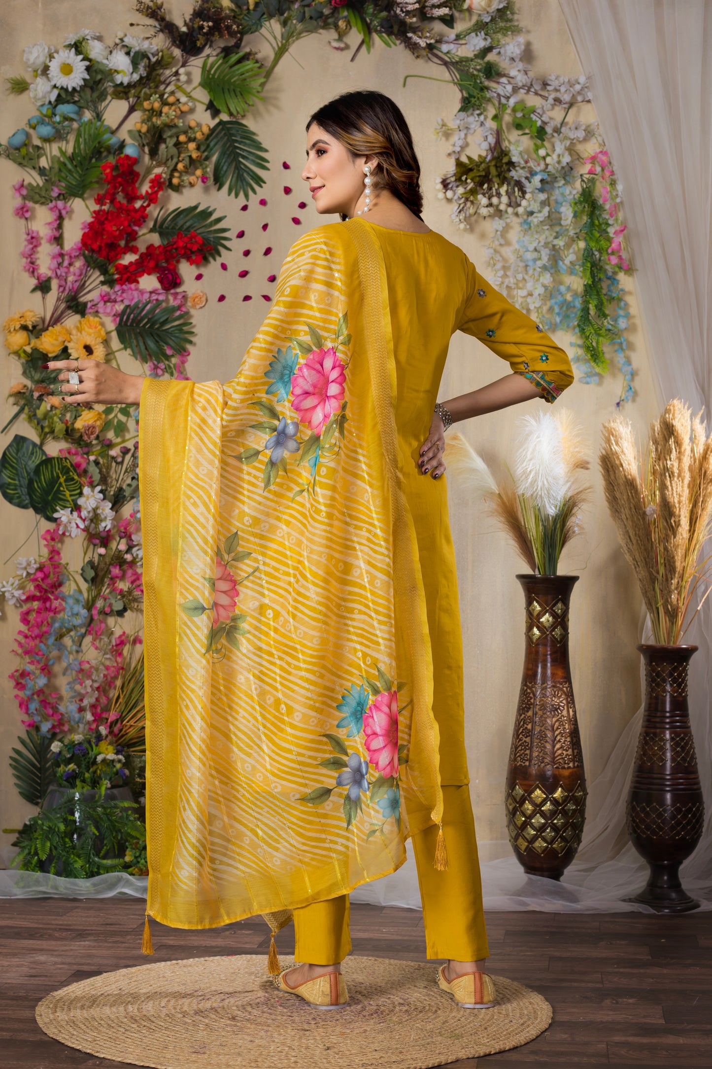 Regal Radiance Straight Kurti Pant Dupatta Set