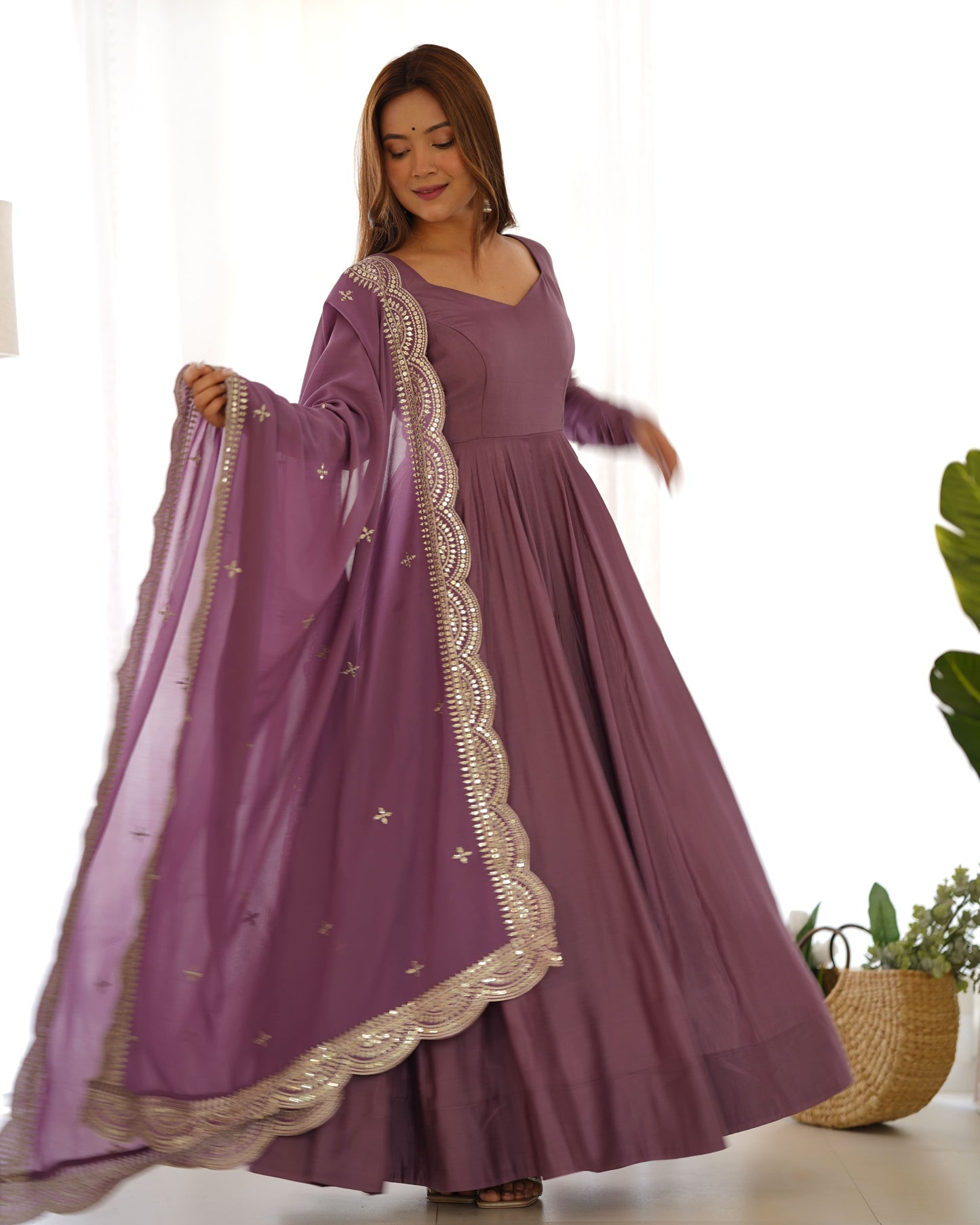 Royal Flair Anarkali Set in Premium Romansilk Chanderi