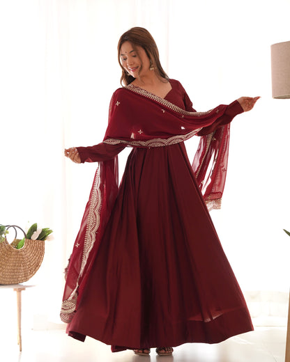 Royal Flair Anarkali Set in Premium Romansilk Chanderi