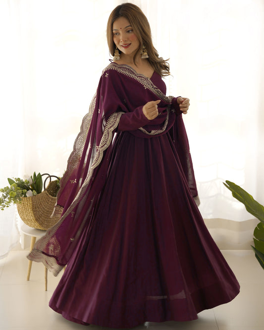 Royal Flair Anarkali Set in Premium Romansilk Chanderi