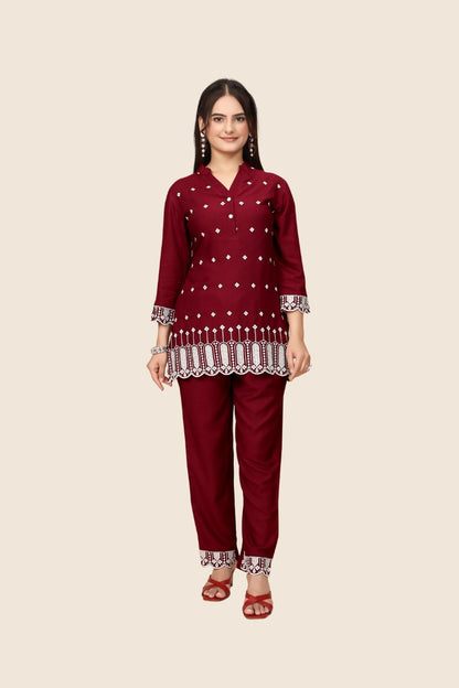 Garnet Grace Two-Piece Shiffli Set